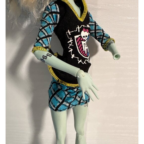Monster High Frankie Stein Doll With Blue & Black Plaid Outfit Read - Picture 3 of 13